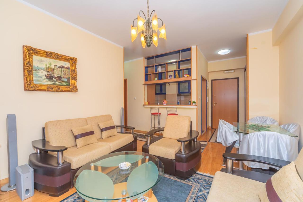White Bear Budva Exterior photo