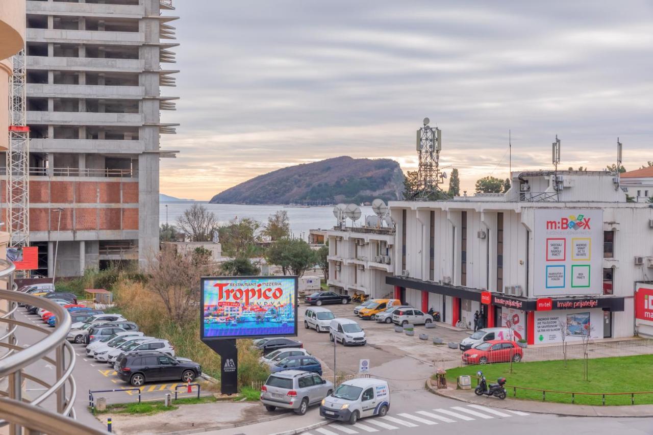 White Bear Budva Exterior photo